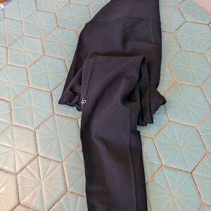 Alo Yoga sliced up leggings size L